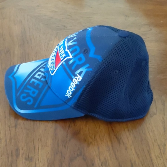 Hat - Picture 2 of 7